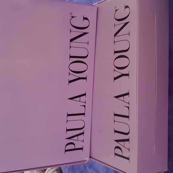 🧿 NIB PAULA YOUNG WIG - Picture 13 of 13